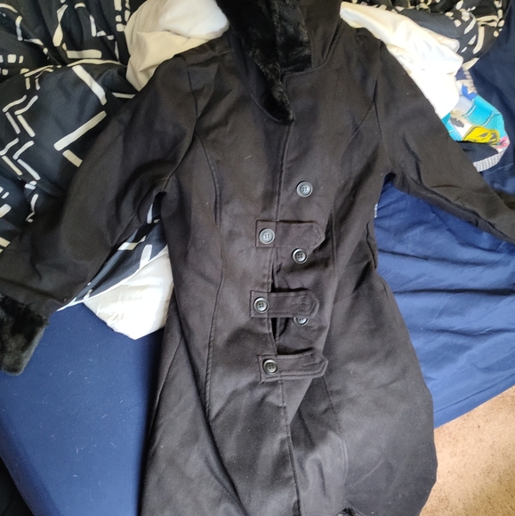 Black trench coat - Picture 1 of 2